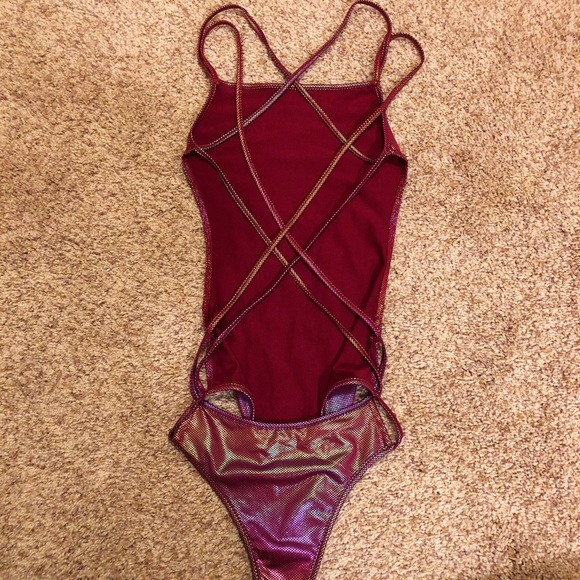 NWOT Fashion Nova rainbow bodysuit - Picture 5 of 6